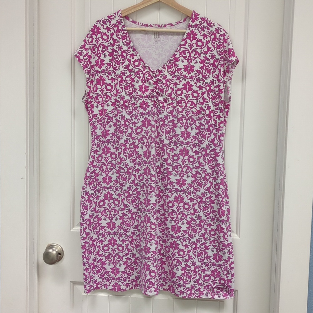 Title Nine Women's Pink and White Dress